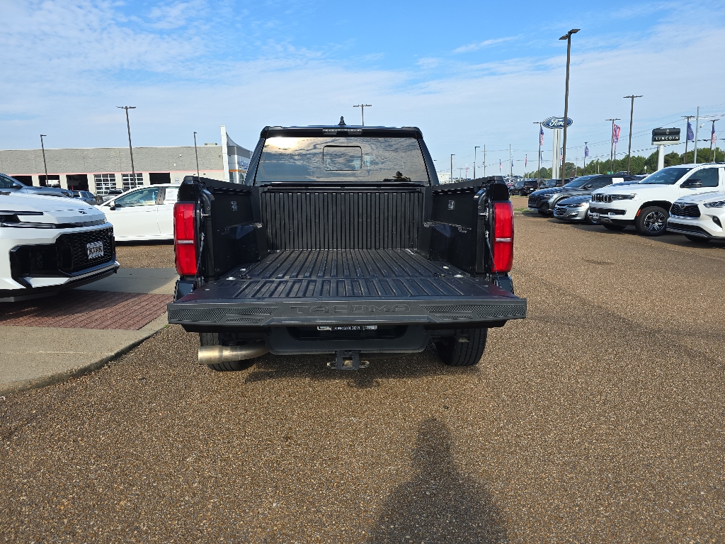 Used 2025 Toyota Tacoma SR5 Truck Double Cab