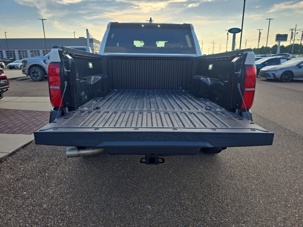 Used 2025 Toyota Tacoma SR Truck Double Cab
