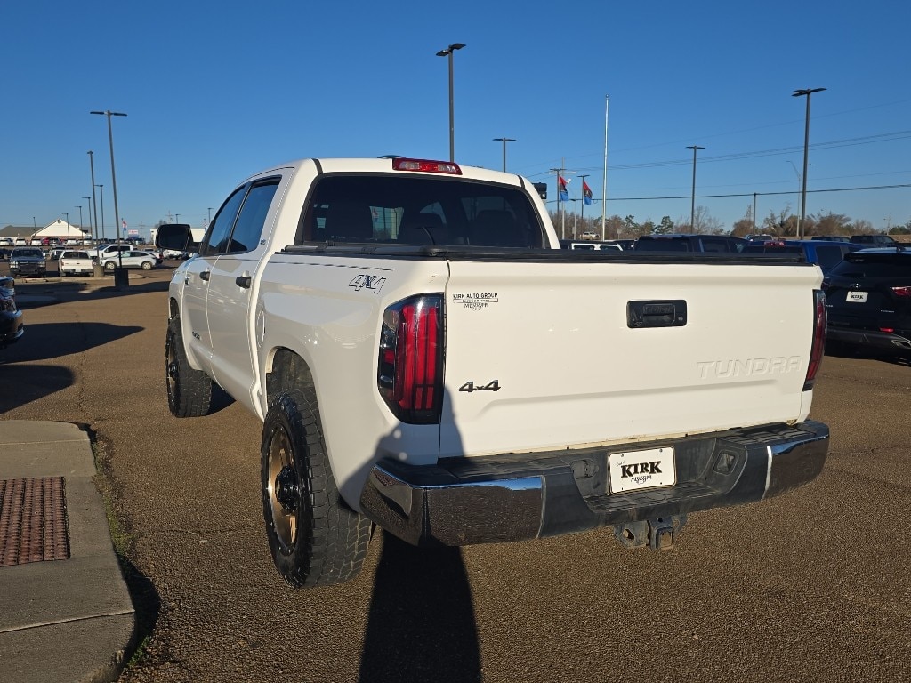 Used 2017 Toyota Tundra SR5 5.7L V8 w/FFV Truck CrewMax