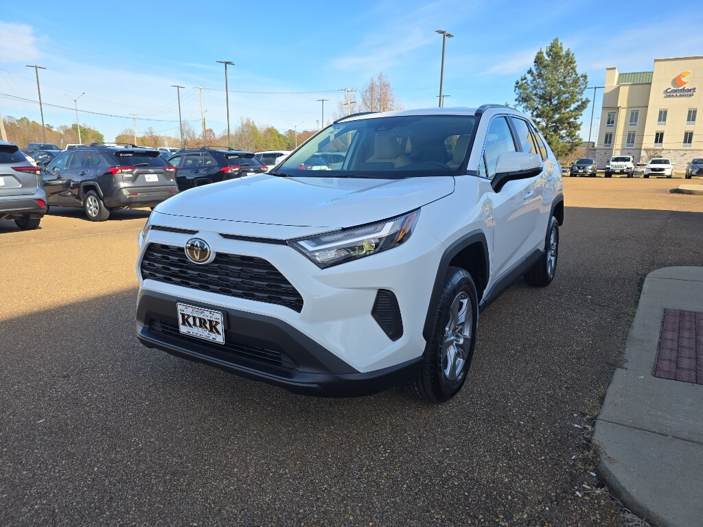 New 2025 Toyota RAV4 XLE SUV