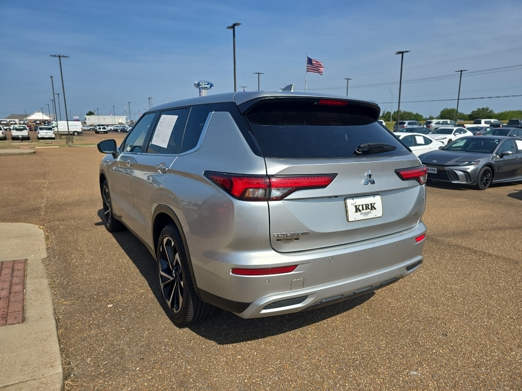 Used 2024 Mitsubishi Outlander SE SUV