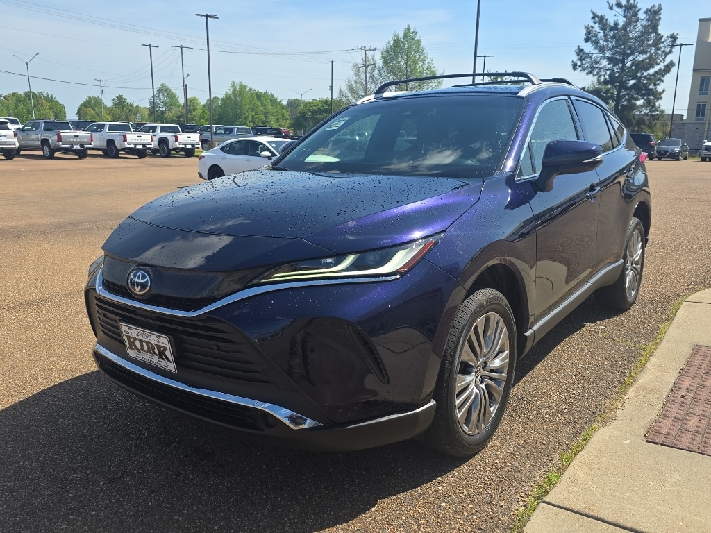 Used 2022 Toyota Venza XLE SUV