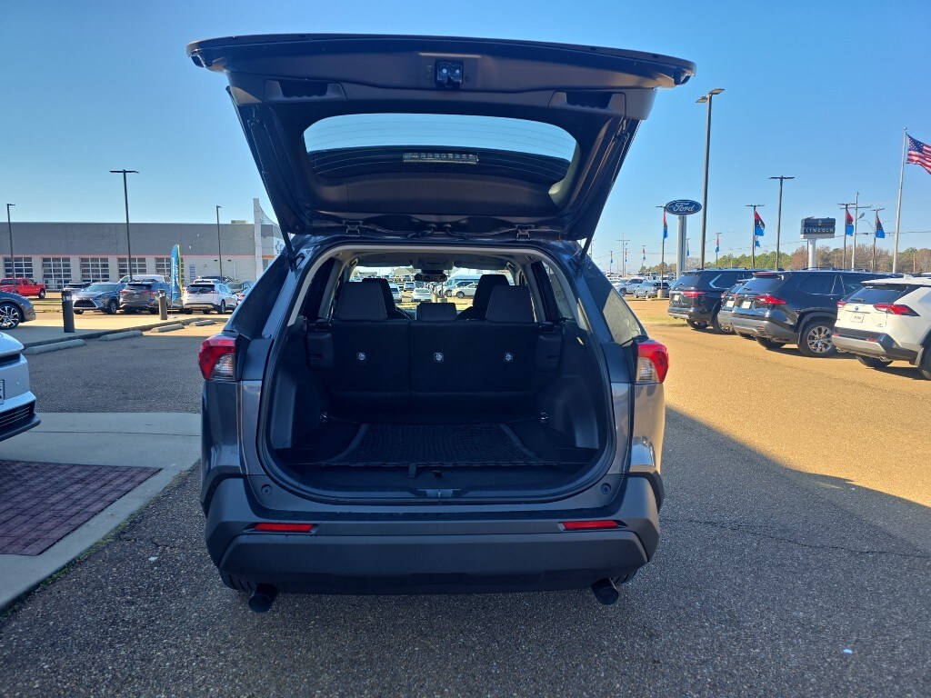 New 2025 Toyota RAV4 LE SUV