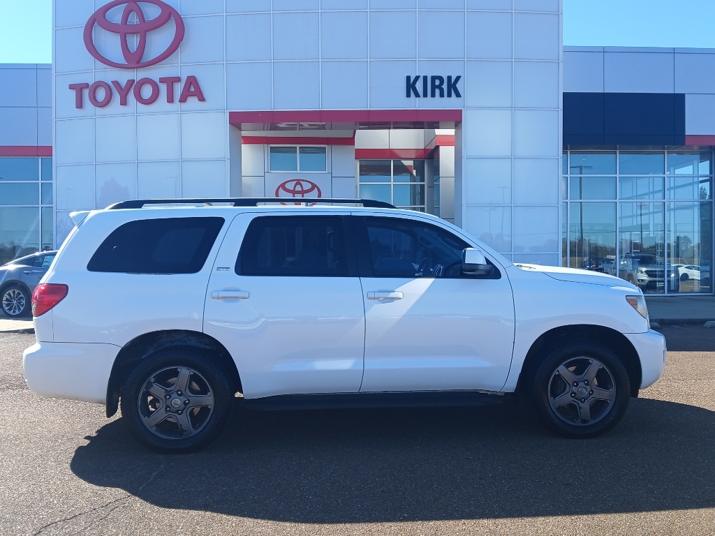 Used 2016 Toyota Sequoia SR5 5.7L V8 SUV