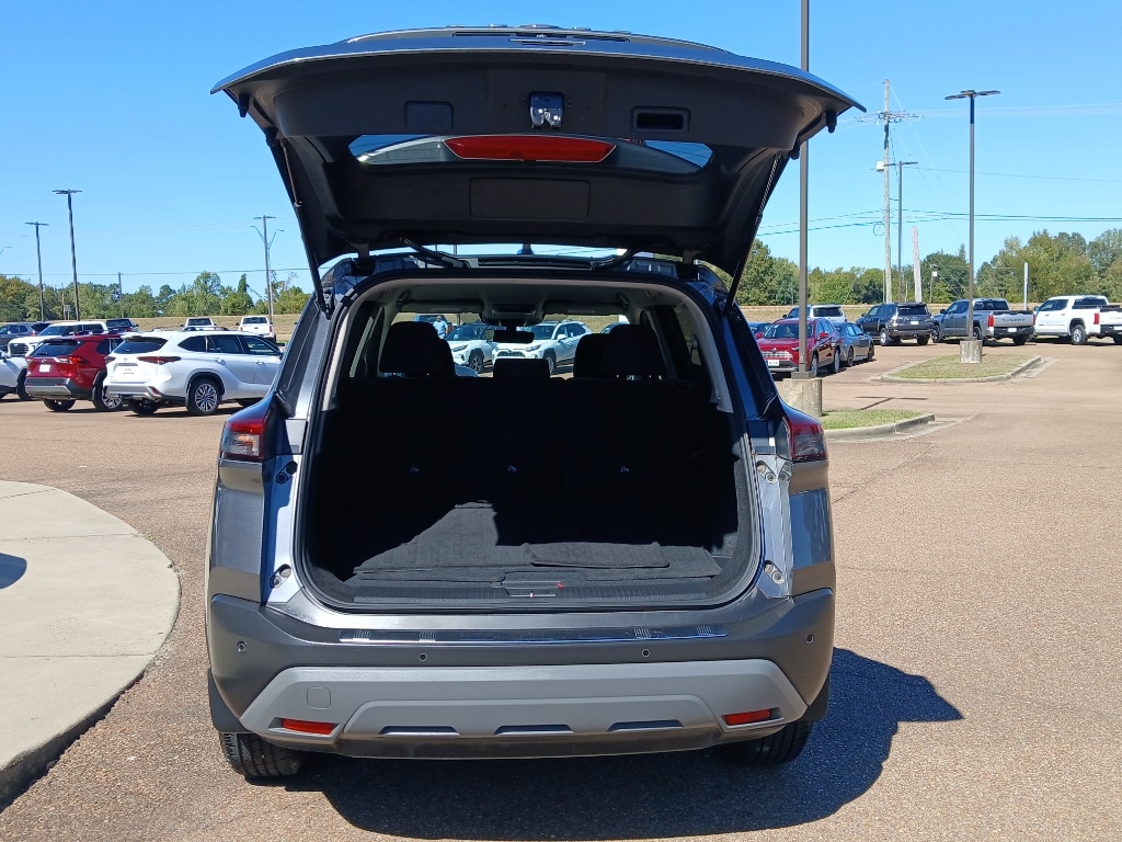 Used 2022 Nissan Rogue SV SUV