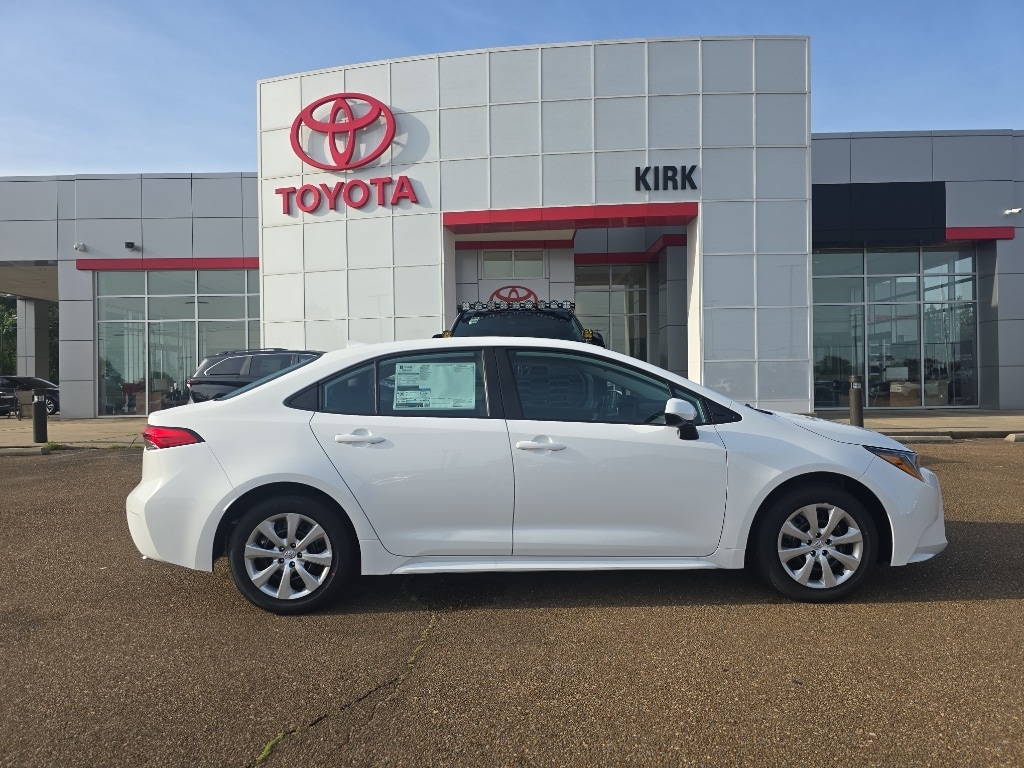 2026 Toyota Corolla LE CVT's photo