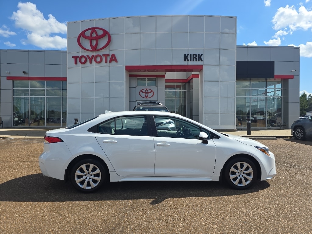Used 2025 Toyota Corolla LE Sedan