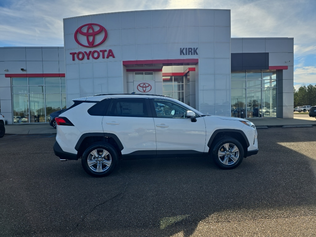 New 2025 Toyota RAV4 XLE SUV