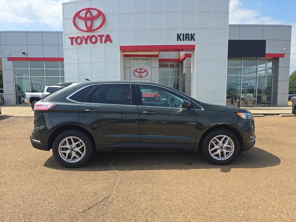 Used 2024 Ford Edge SEL SUV