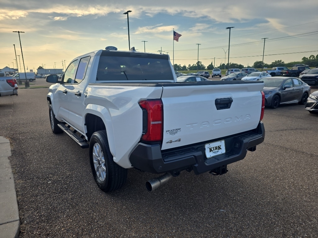 Used 2025 Toyota Tacoma SR Truck Double Cab