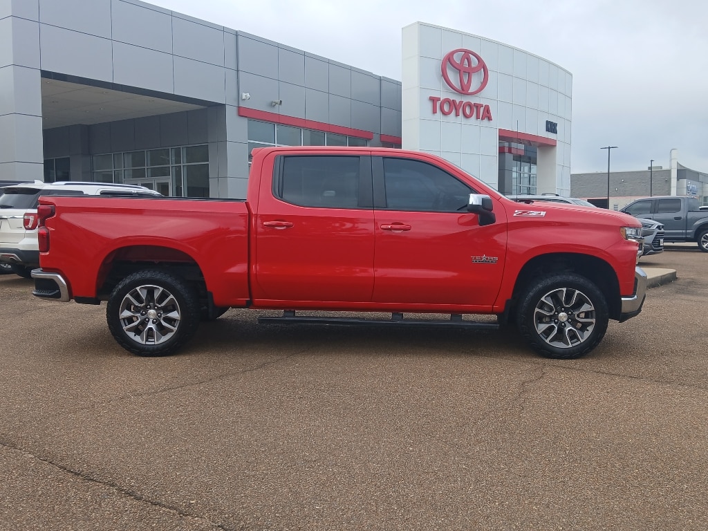 Used 2021 Chevrolet Silverado 1500 LT Truck Crew Cab