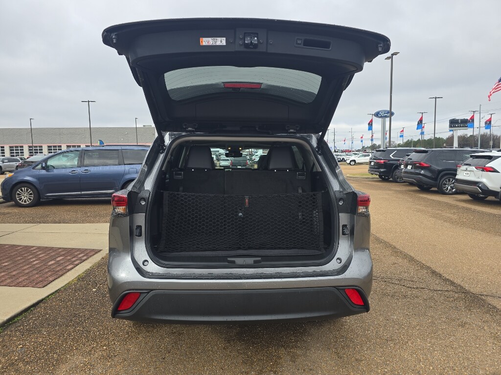 New 2026 Toyota Highlander XLE SUV