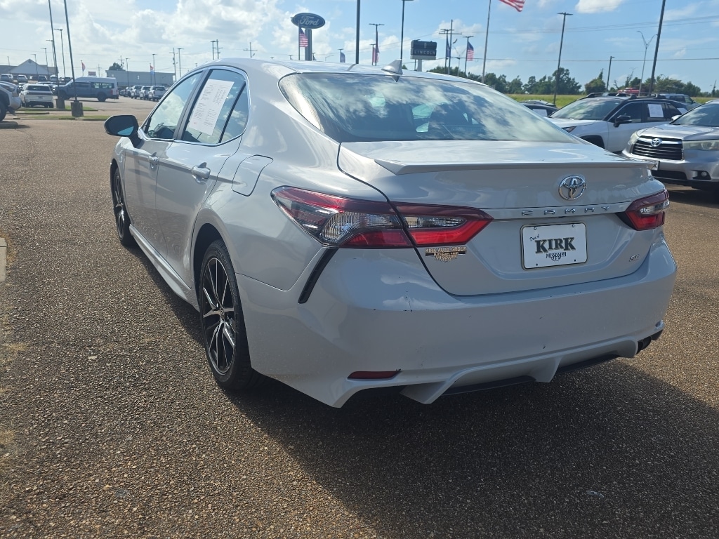 Used 2024 Toyota Camry SE Sedan