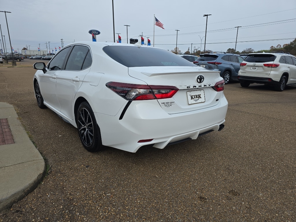 Used 2023 Toyota Camry SE Sedan