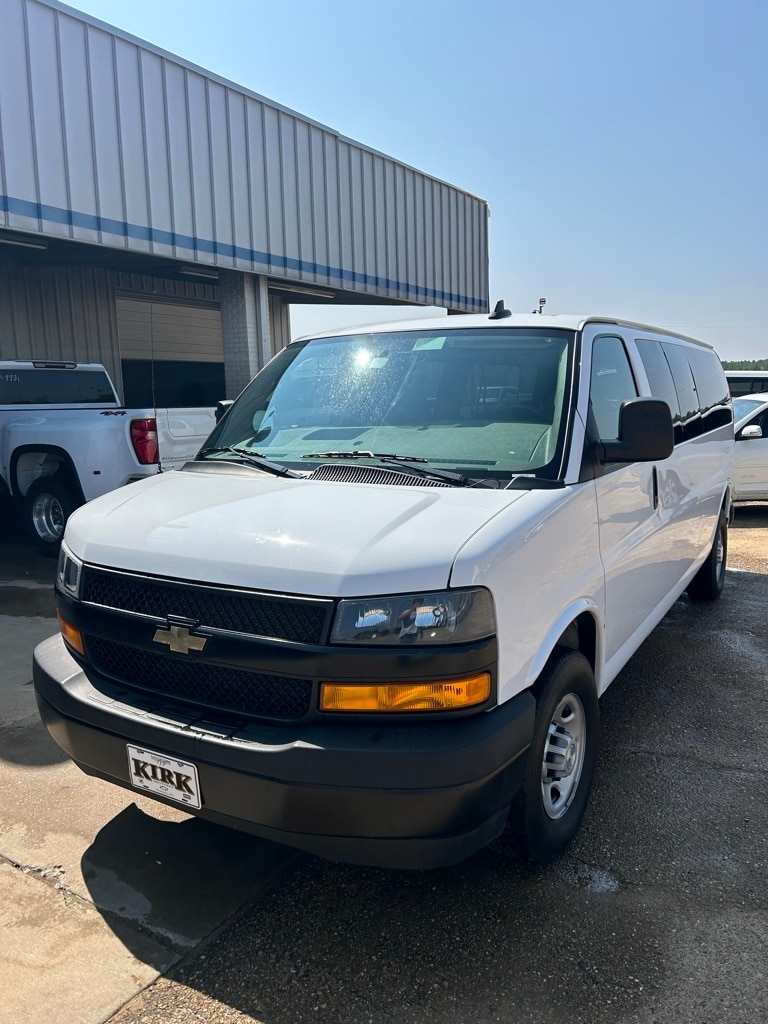 Used 2023 Chevrolet Express Passenger LS with VIN 1GAZGNFP3P1119713 for sale in Grenada, MS