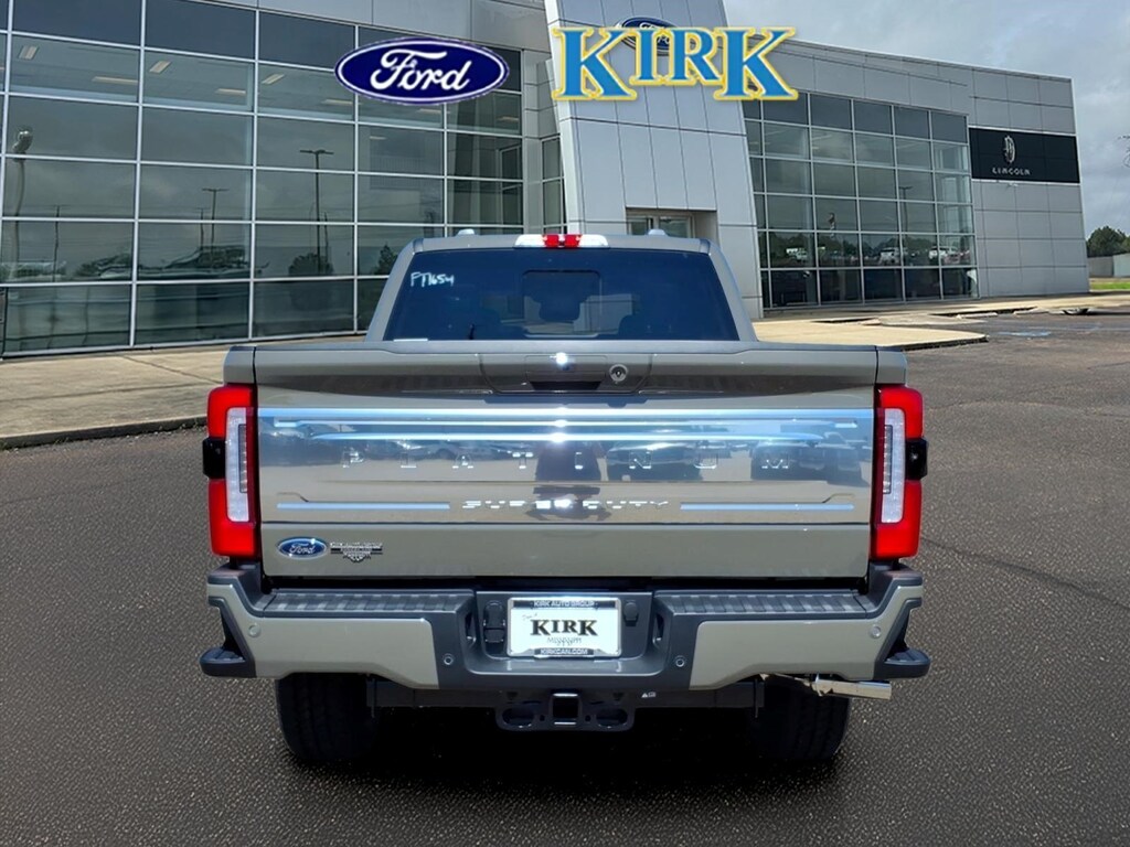 New 2026 Ford F-250 Platinum Crew Cab