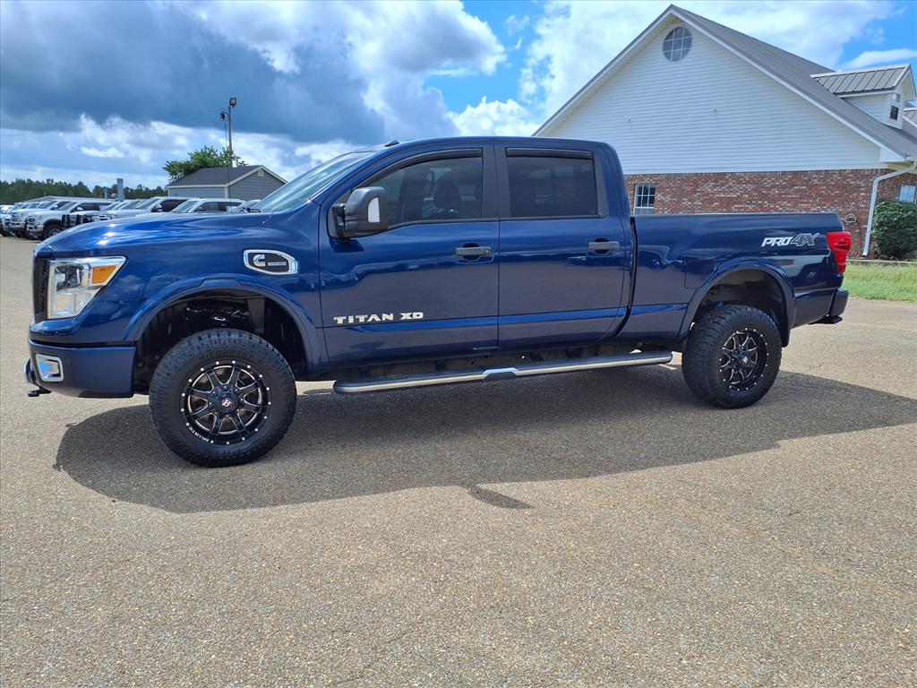 2018 Nissan Titan XD