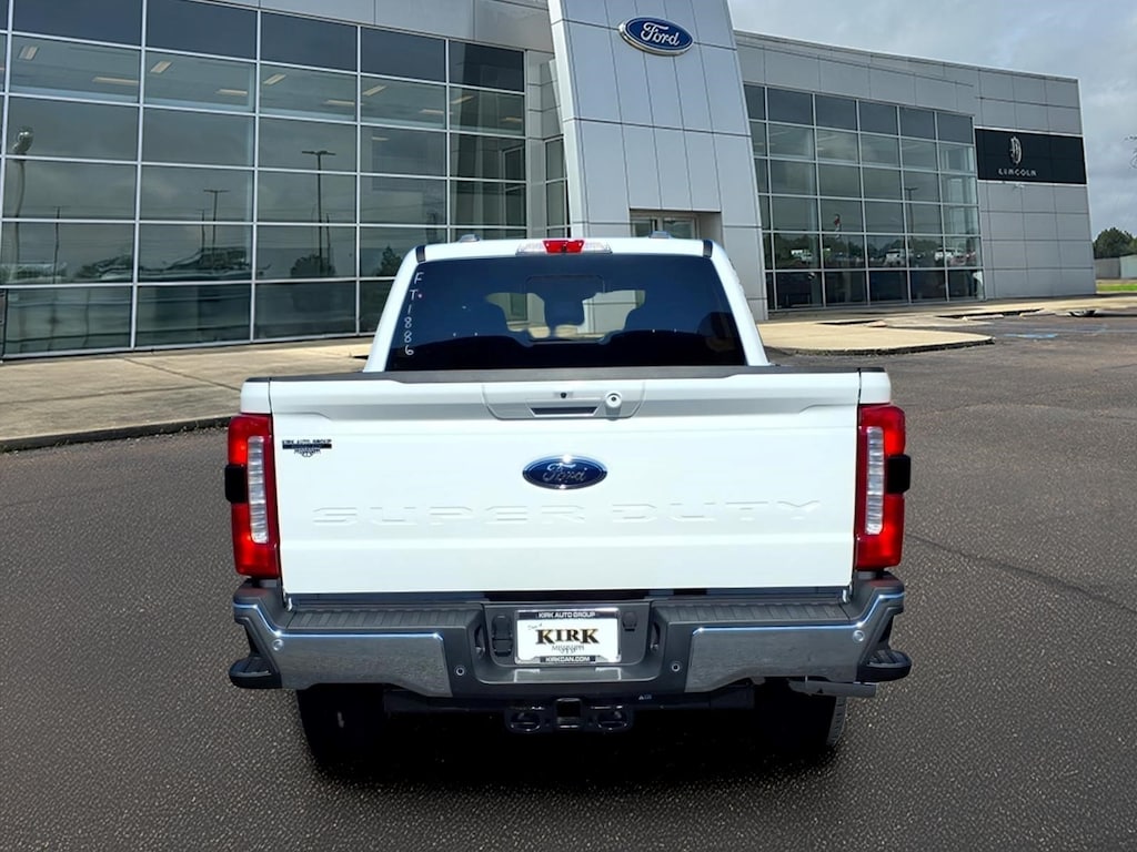 New 2026 Ford F-250 Lariat Crew Cab
