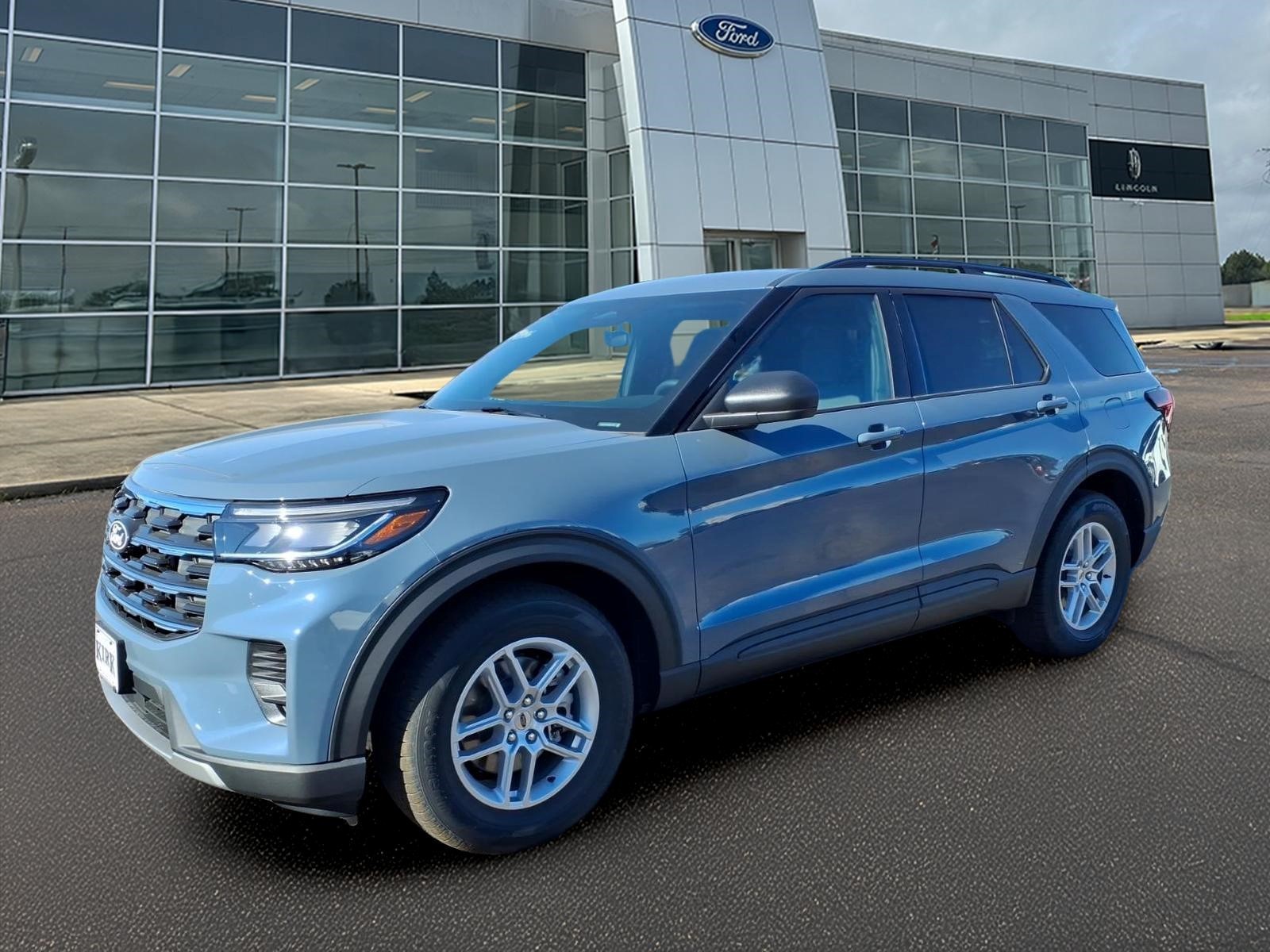 2027 Ford Explorer Active w/200A Pkg Sport Utility