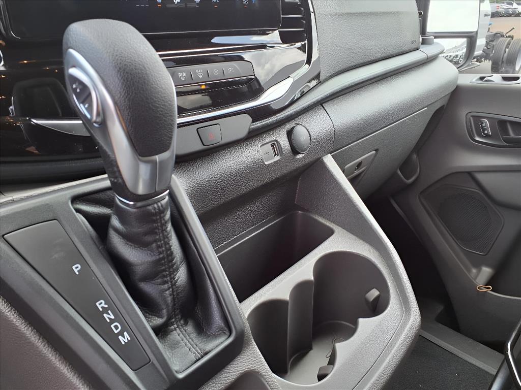 2025 Ford Transit Passenger Van XLT - Photo 15
