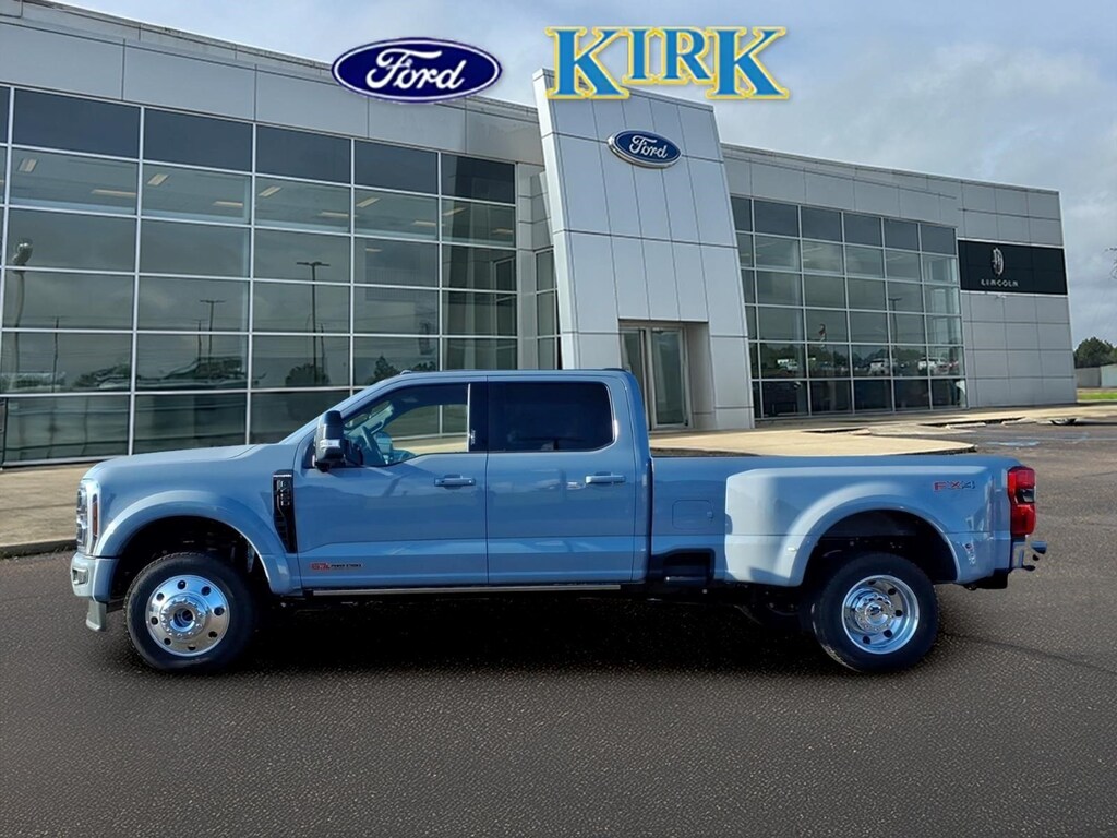 New 2026 Ford F-450 Platinum Crew Cab