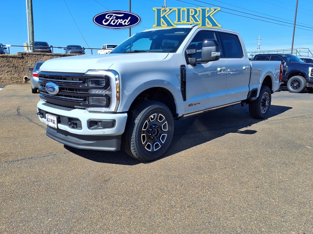 New 2026 Ford F-250 Platinum Crew Cab