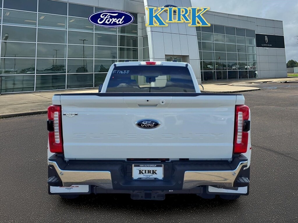 New 2026 Ford F-350 Lariat Crew Cab