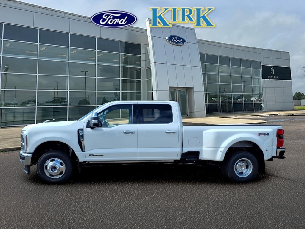 New 2026 Ford F-350 Lariat Crew Cab