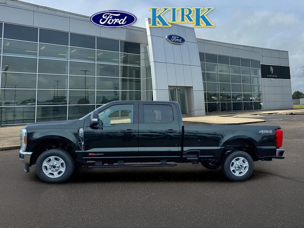 New 2026 Ford F-350 XLT Crew Cab