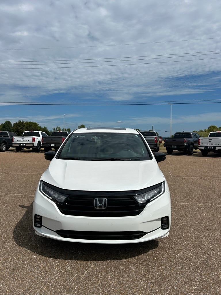 Used 2024 Honda Odyssey SPORT with VIN 5FNRL6H76RB003048 for sale in Grenada, MS