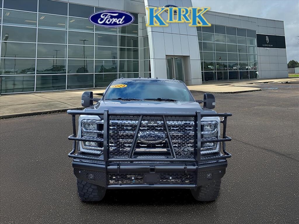2024 Ford F-250 Lariat photo 3