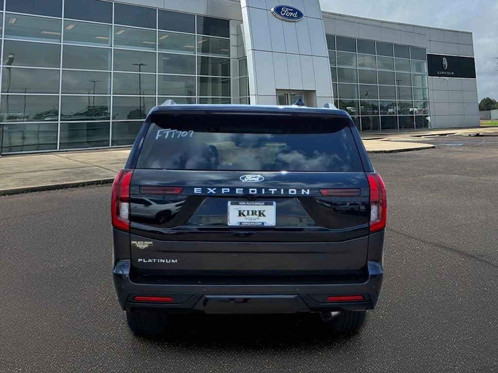 New 2027 Ford Expedition Platinum Wagon .