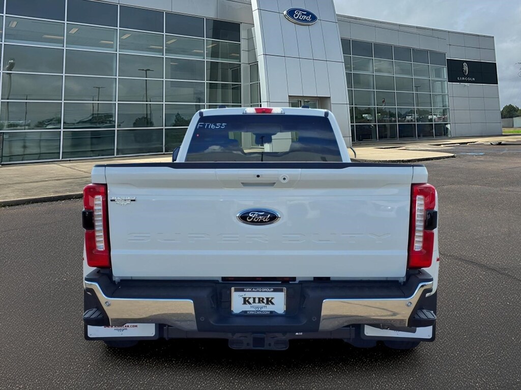 New 2026 Ford F-350 Lariat Crew Cab