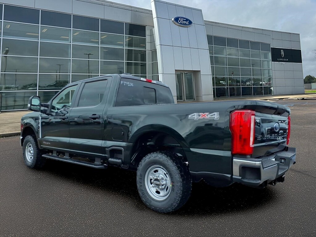New 2026 Ford F-250 XL Crew Cab