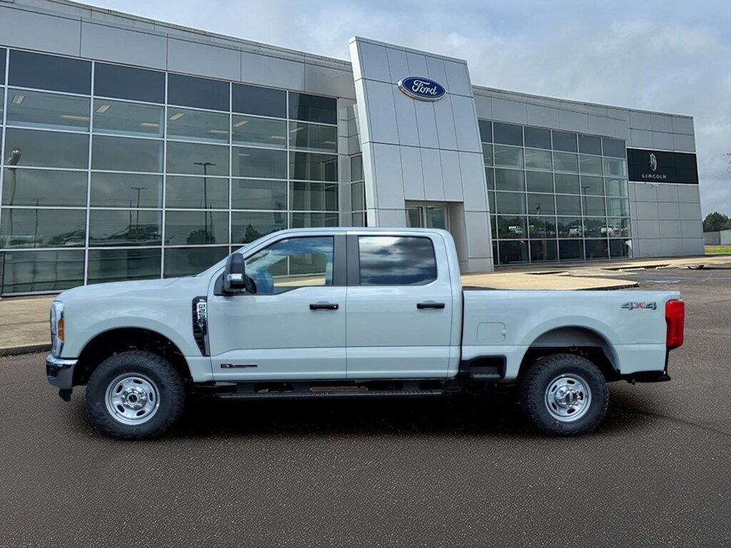 New 2026 Ford F-250 XL Crew Cab