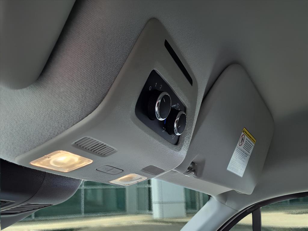 2025 Ford Transit Passenger Van XLT - Photo 16