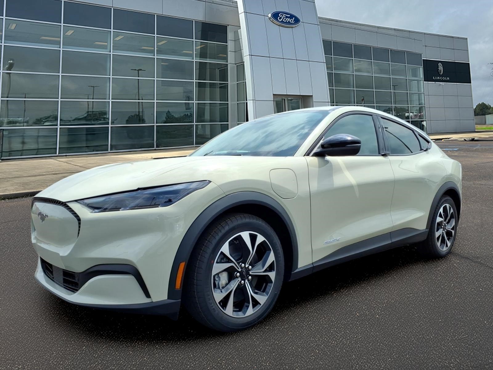 2026 Ford Mustang Mach-E Select Sport Utility