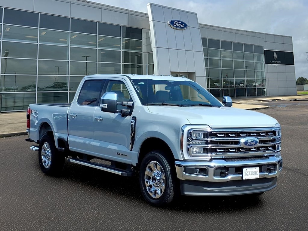 New 2026 Ford F-250 Lariat Crew Cab