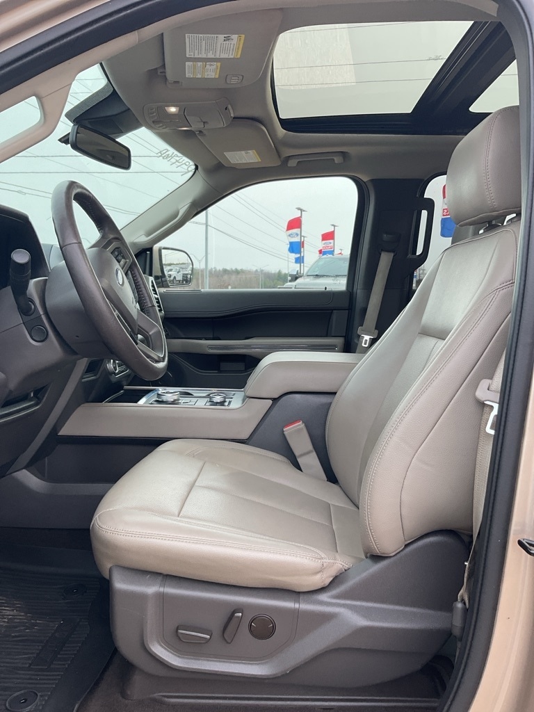 Used 2020 Ford Expedition XLT with VIN 1FMJU1JT4LEA01050 for sale in Grenada, MS