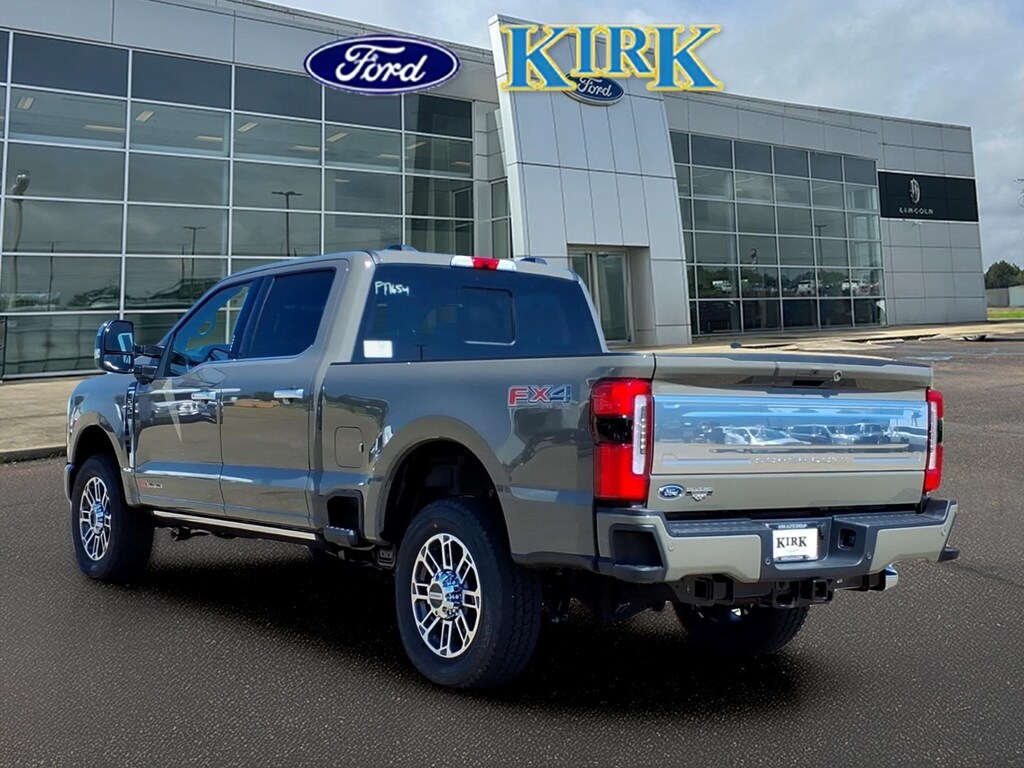 New 2026 Ford F-250 Platinum Crew Cab