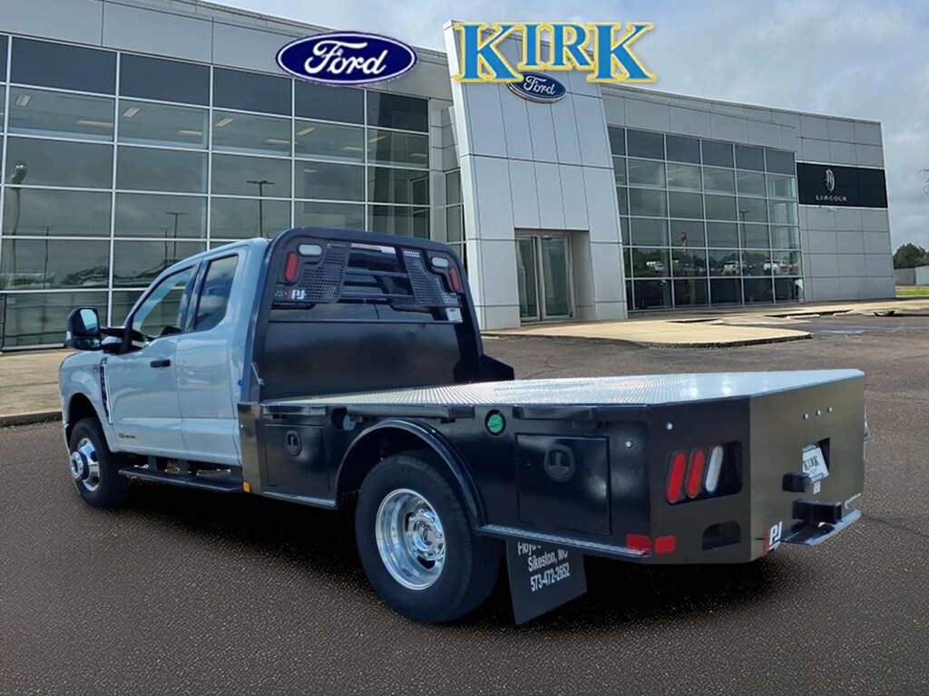 New 2026 Ford F-350 XLT Extended Cab