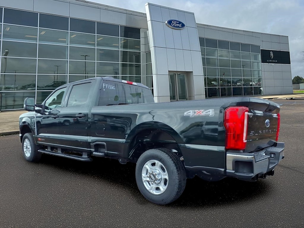 New 2026 Ford F-350 XLT Crew Cab
