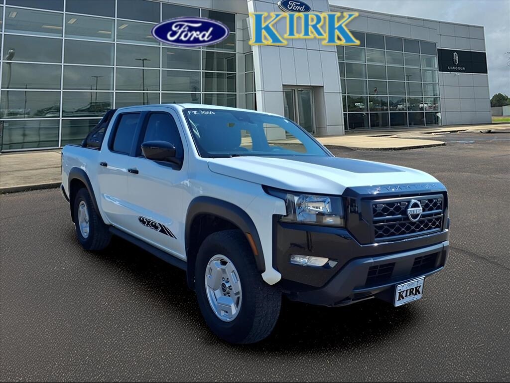 2024 Nissan Frontier SV Crew Cab photo 3