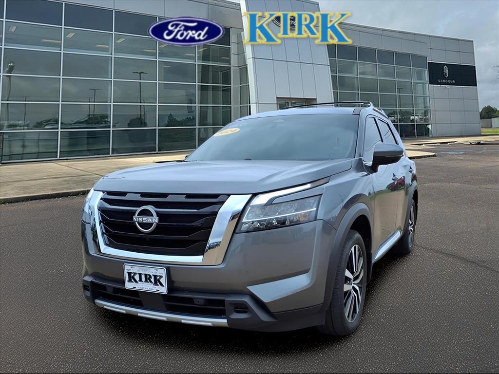 Used 2024 Nissan Pathfinder Platinum SUV