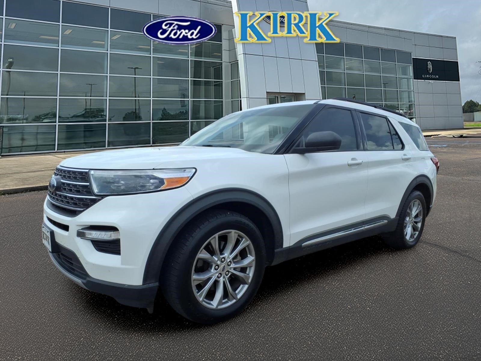 2022 Ford Explorer XLT RWD's photo