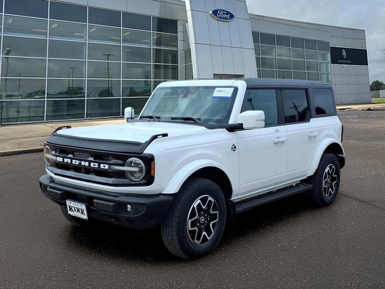 2023 Ford Bronco 4-Door Outer Banks