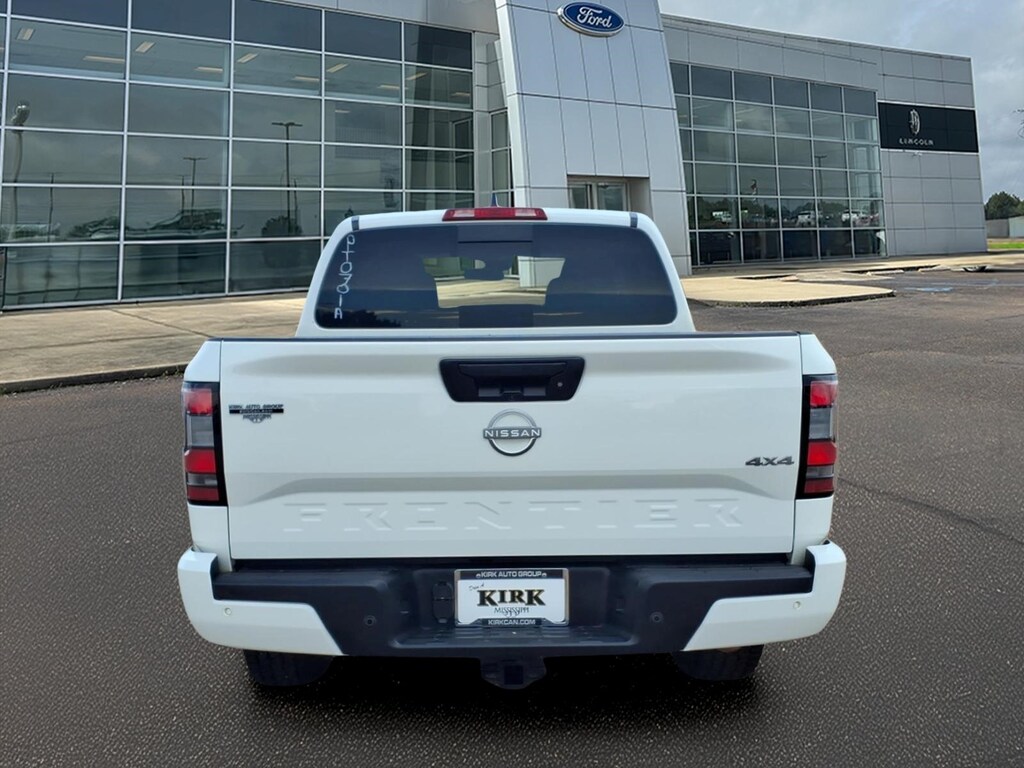 Used 2025 Nissan Frontier SV Crew Cab