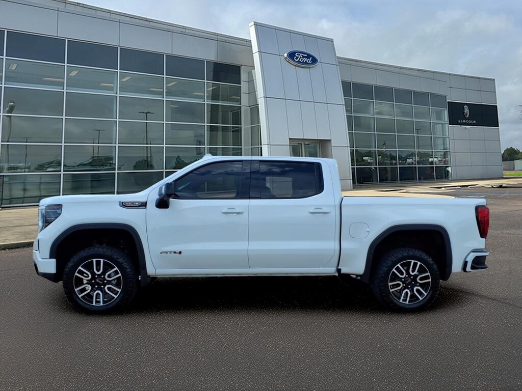 Used 2025 GMC Sierra AT4 Crew Cab