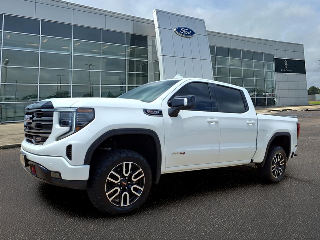 Used 2025 GMC Sierra AT4 Crew Cab