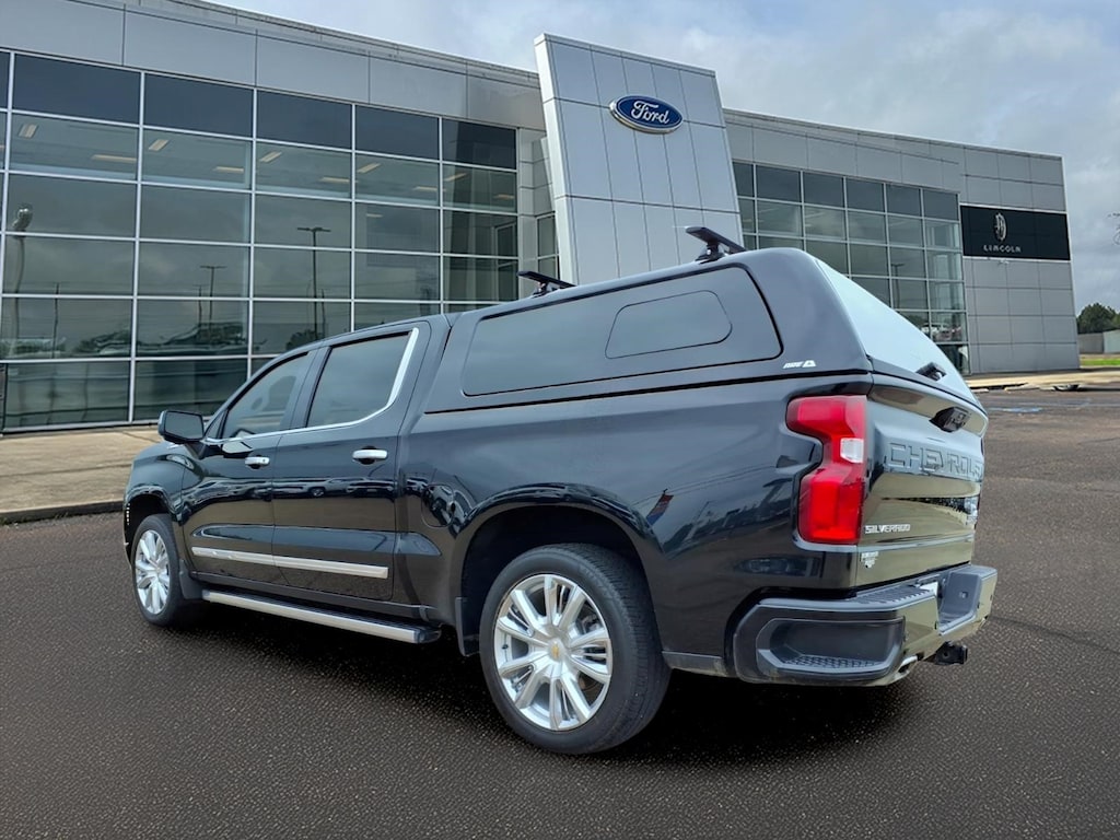 Used 2024 Chevrolet Silverado High Country Crew Cab